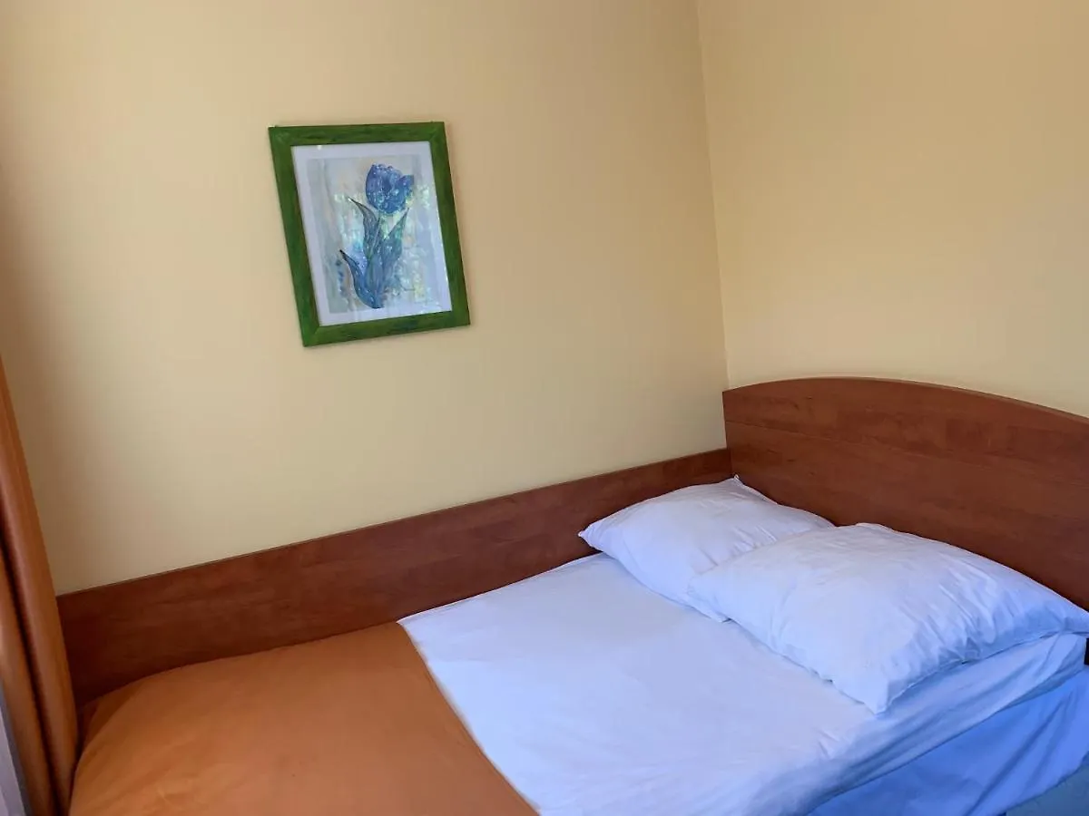 Pensjonat Domek - pokoje w domku na Wyspie Sobieszewskiej. Gdańsk